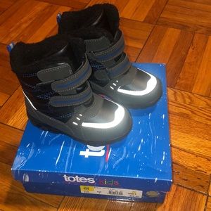 Kids snow boots